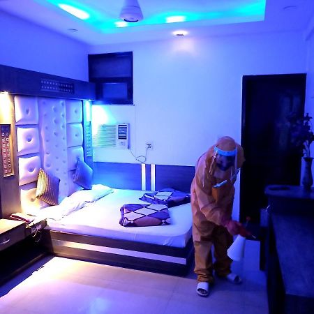 Hotel Peace Point - 1 Min Walking Distance From Station نيودلهي المظهر الخارجي الصورة