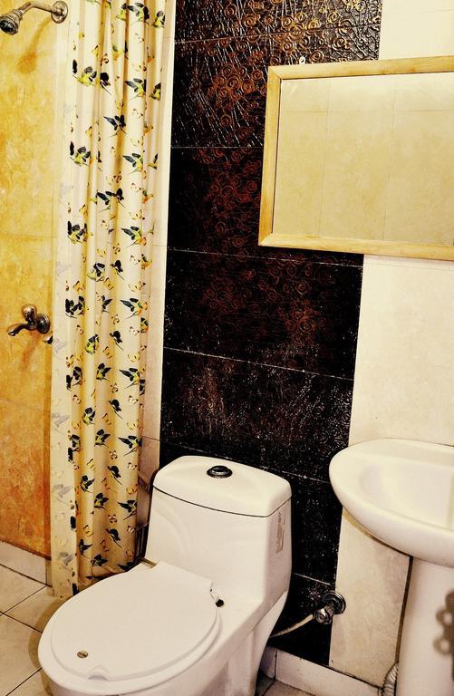 Hotel Peace Point - 1 Min Walking Distance From Station نيودلهي المظهر الخارجي الصورة