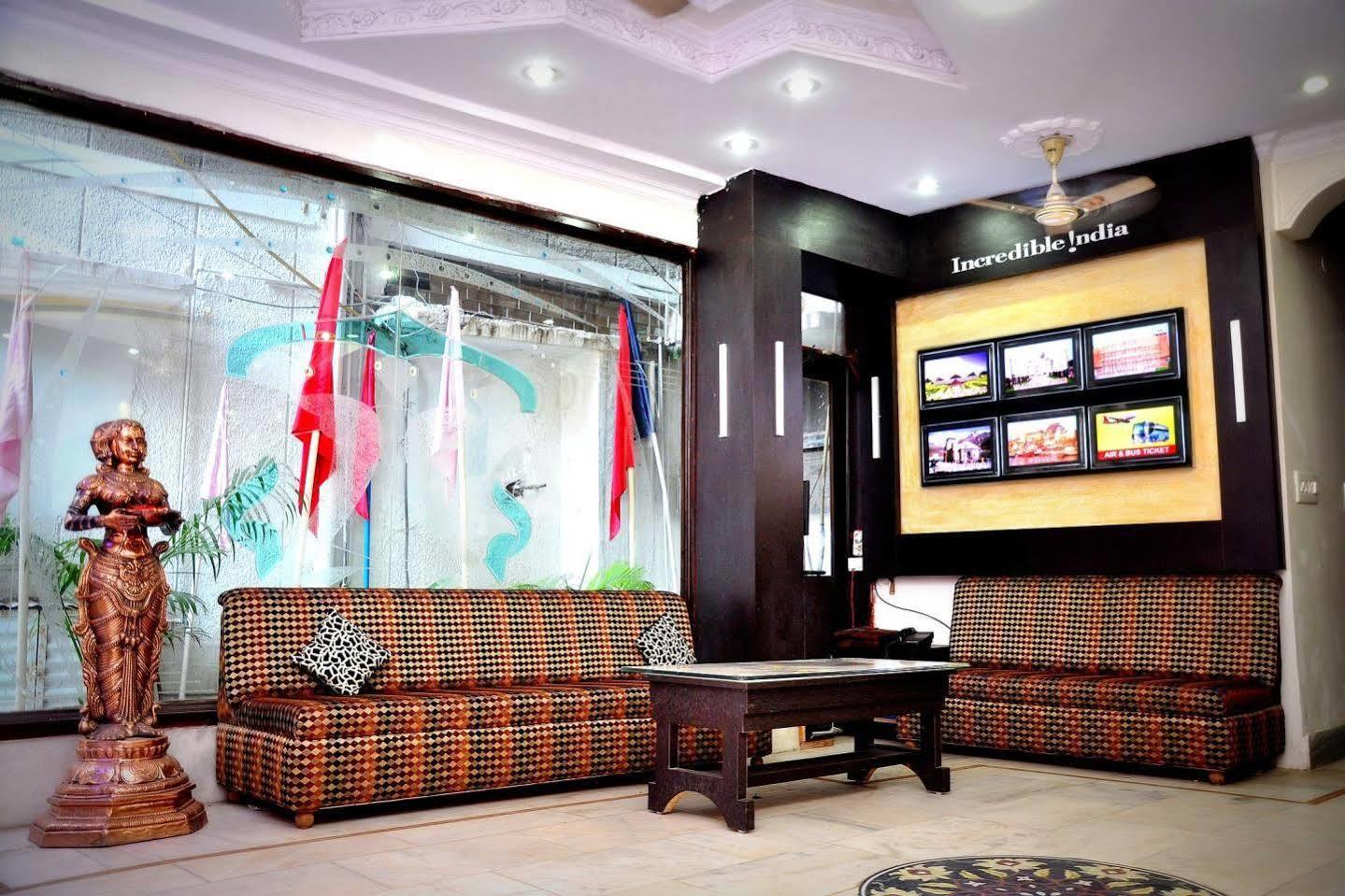 Hotel Peace Point - 1 Min Walking Distance From Station نيودلهي المظهر الخارجي الصورة